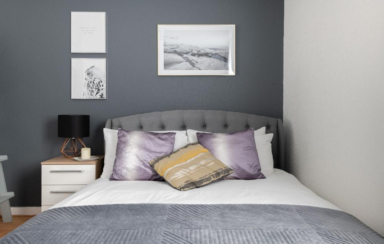 Spacious And Modern 4 Bed Apartment Next To Borough Station Londra Esterno foto