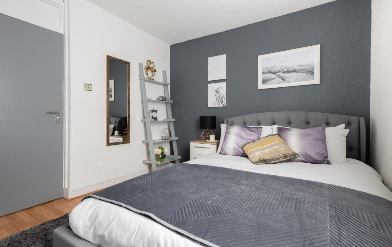Spacious And Modern 4 Bed Apartment Next To Borough Station Londra Esterno foto