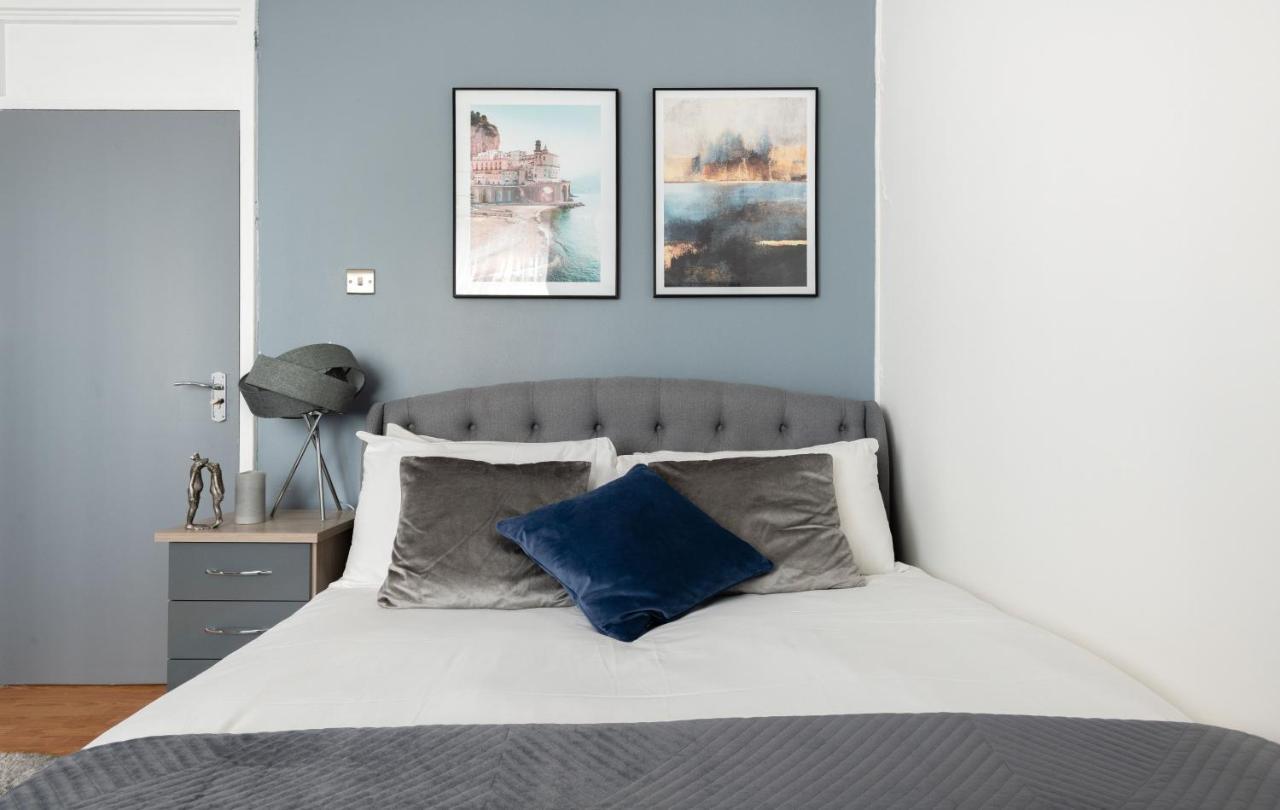 Spacious And Modern 4 Bed Apartment Next To Borough Station Londra Esterno foto